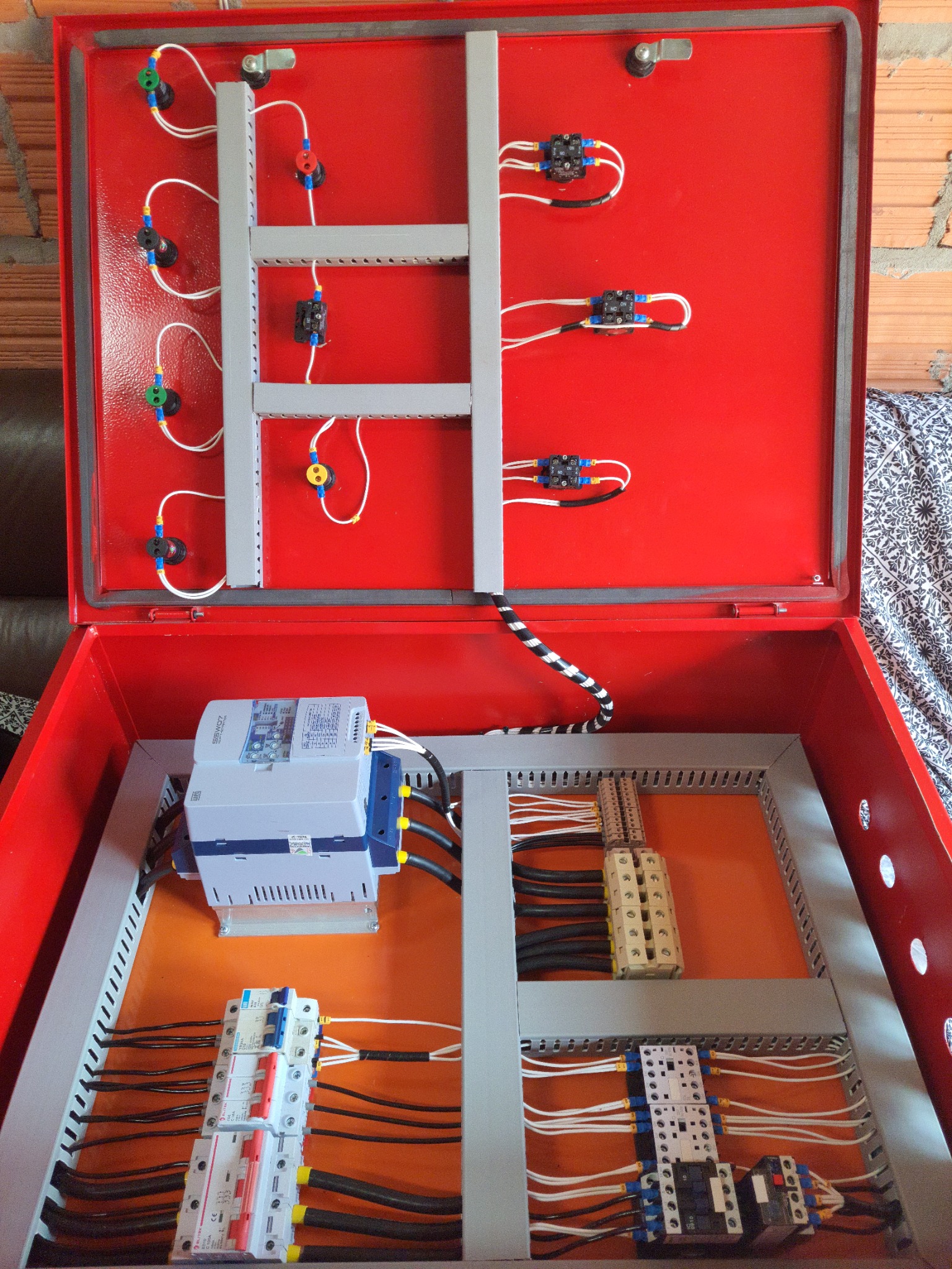 Serviço executado - Painéis Elétricos